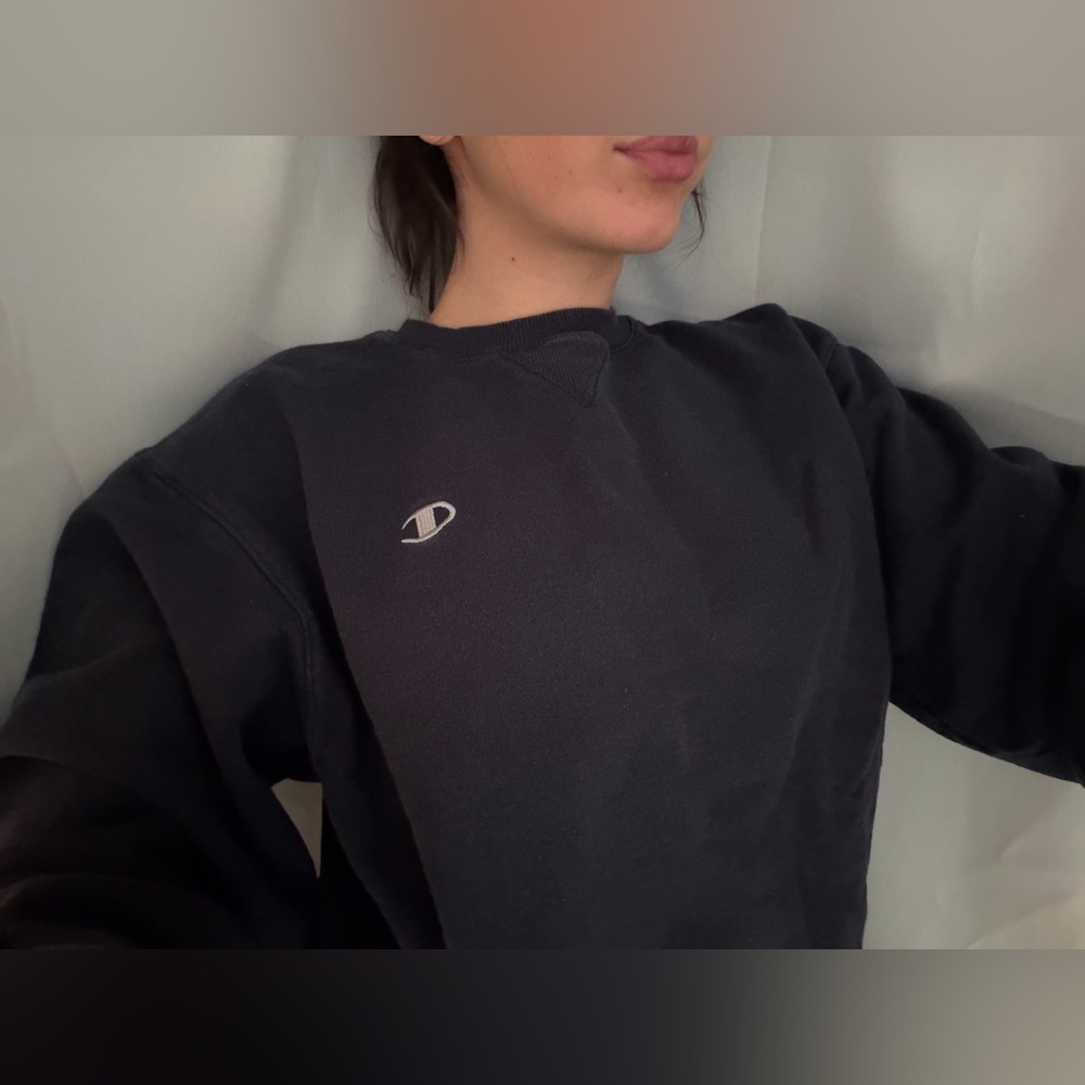 Champion Women's Navy Blue Crewneck